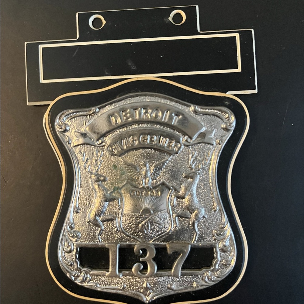 Detroit civic center badge pin